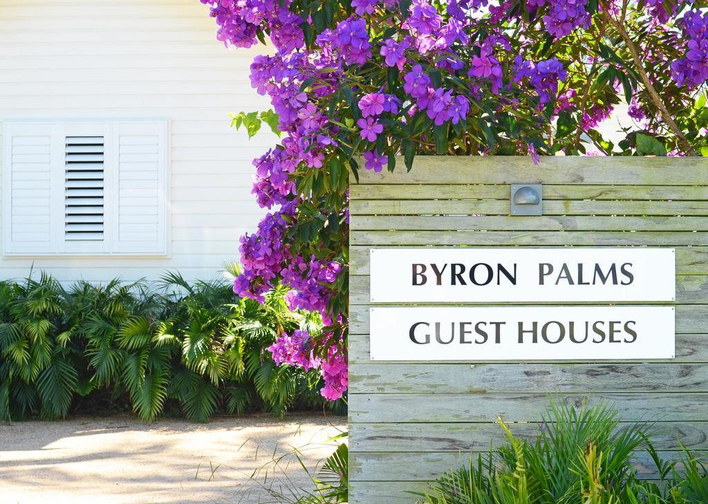 Byron Palms Guesthouse & Spa - Adults Only Teluk Byron Bagian luar foto